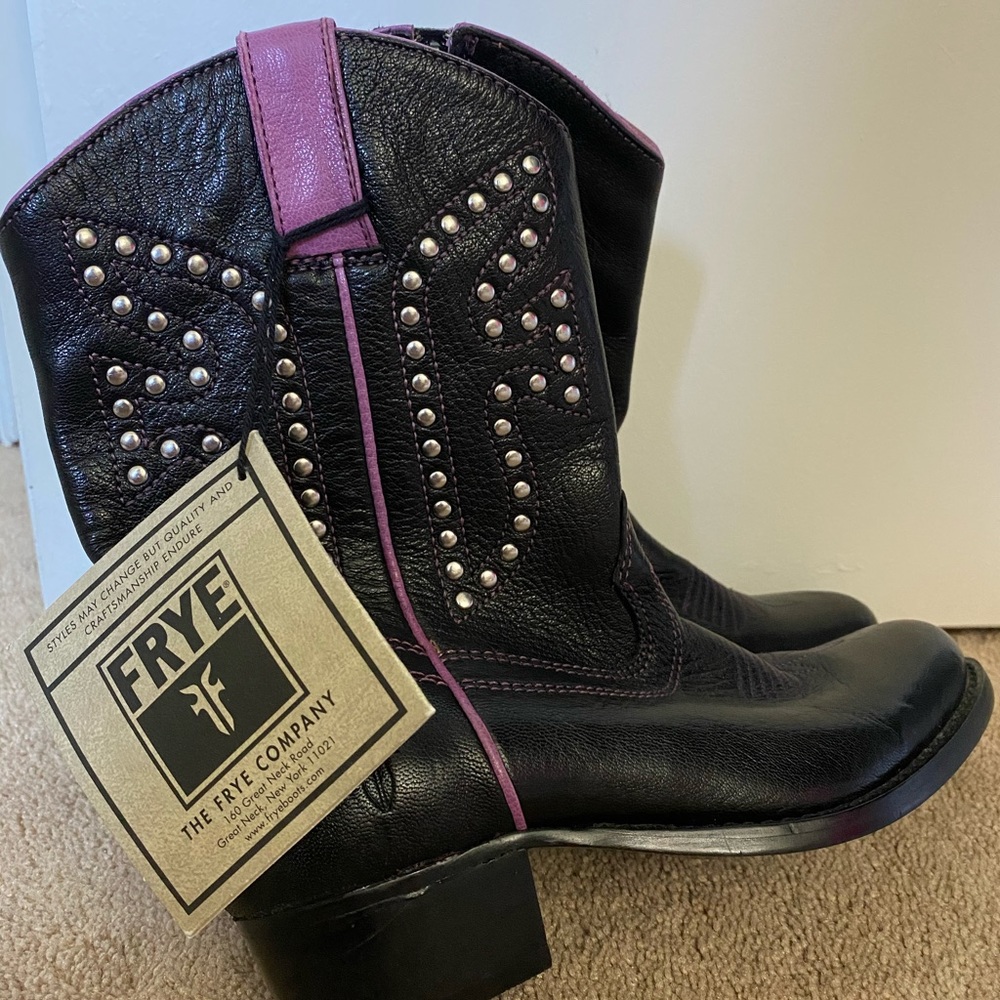 NWT FRYE girls size 3 boots